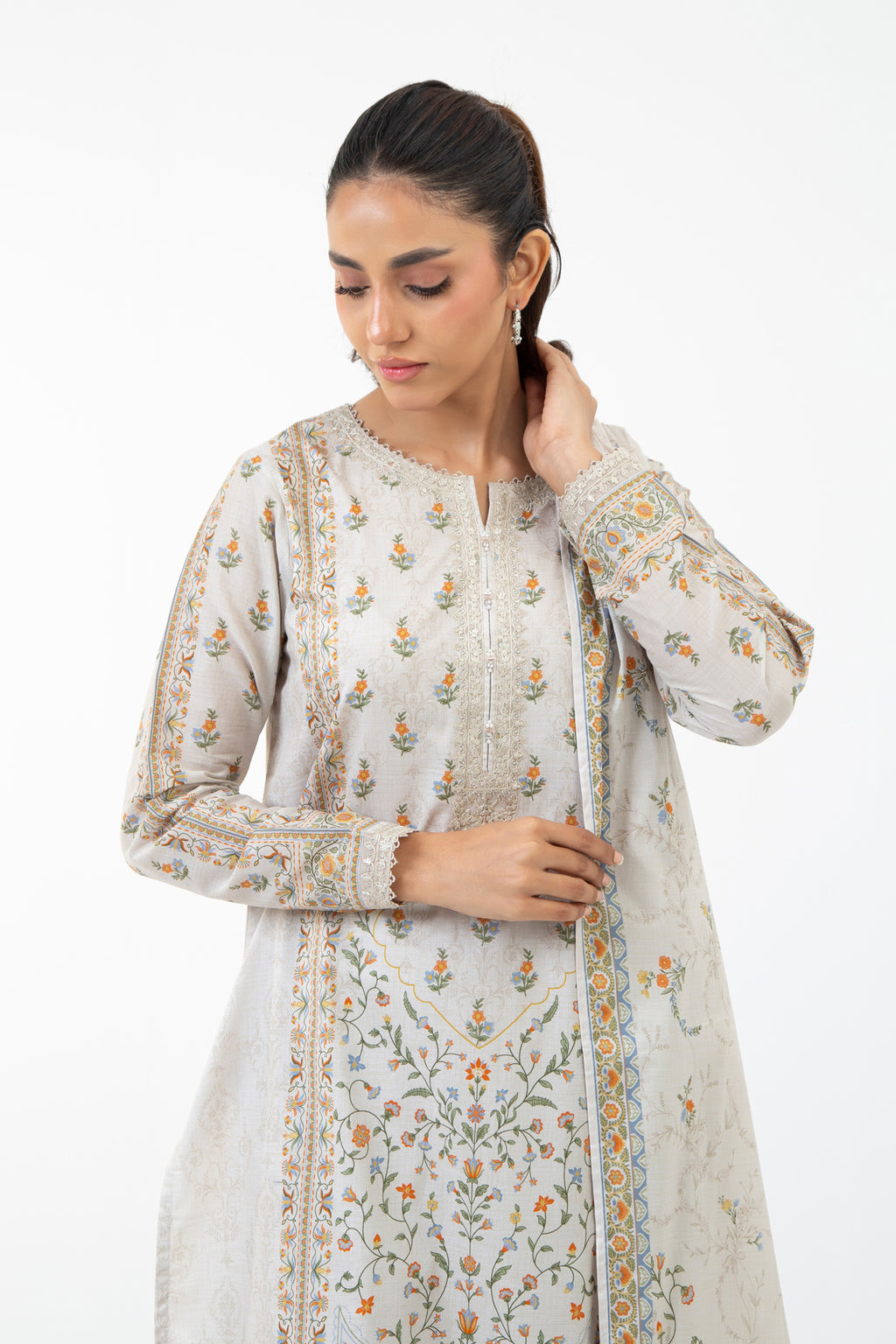 EMBROIDERED LAWN UNSTITCHED 3 PIECE SUIT