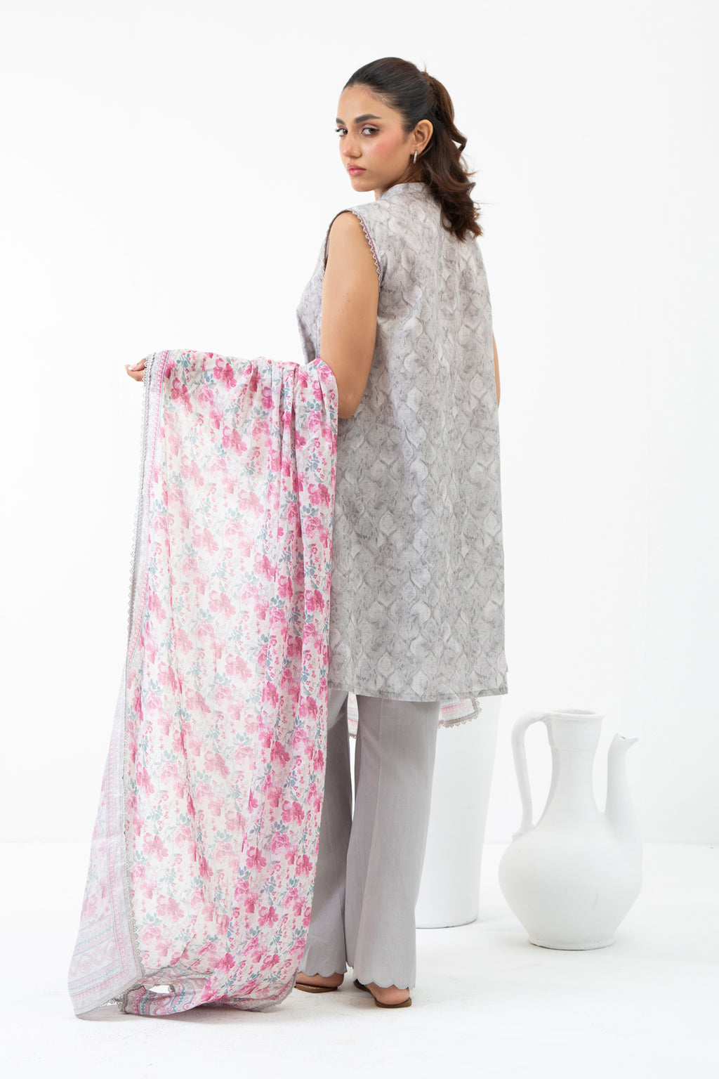 PRINTED LAWN UNSTITCHED 3 PIECE SUIT