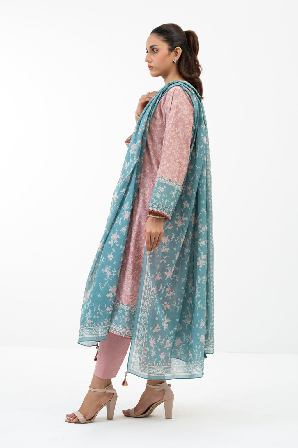 PRINTED LAWN UNSTITCHED 3 PIECE SUIT