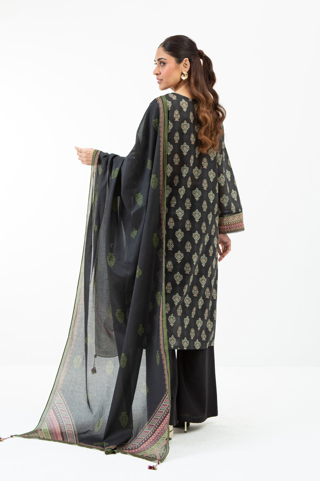 PRINTED LAWN UNSTITCHED 3 PIECE SUIT