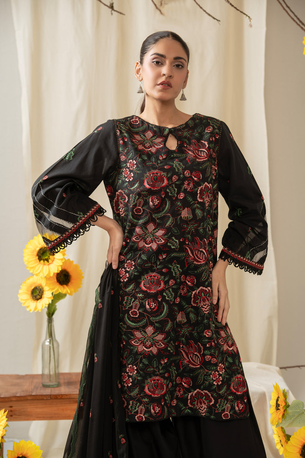 EMBROIDERED CAMBRIC UNSTITCHED 3 PIECE SUIT