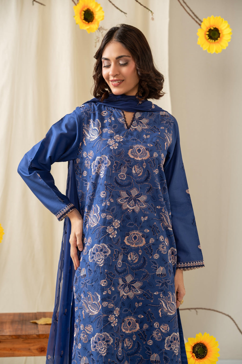 EMBROIDERED CAMBRIC UNSTITCHED 3 PIECE SUIT (FACTORY E-OUTLET)