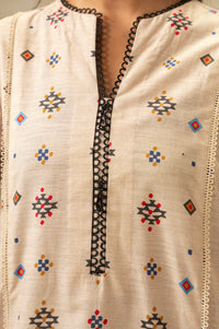 UNSTITCHED DIGITAL PRINTED SUIT