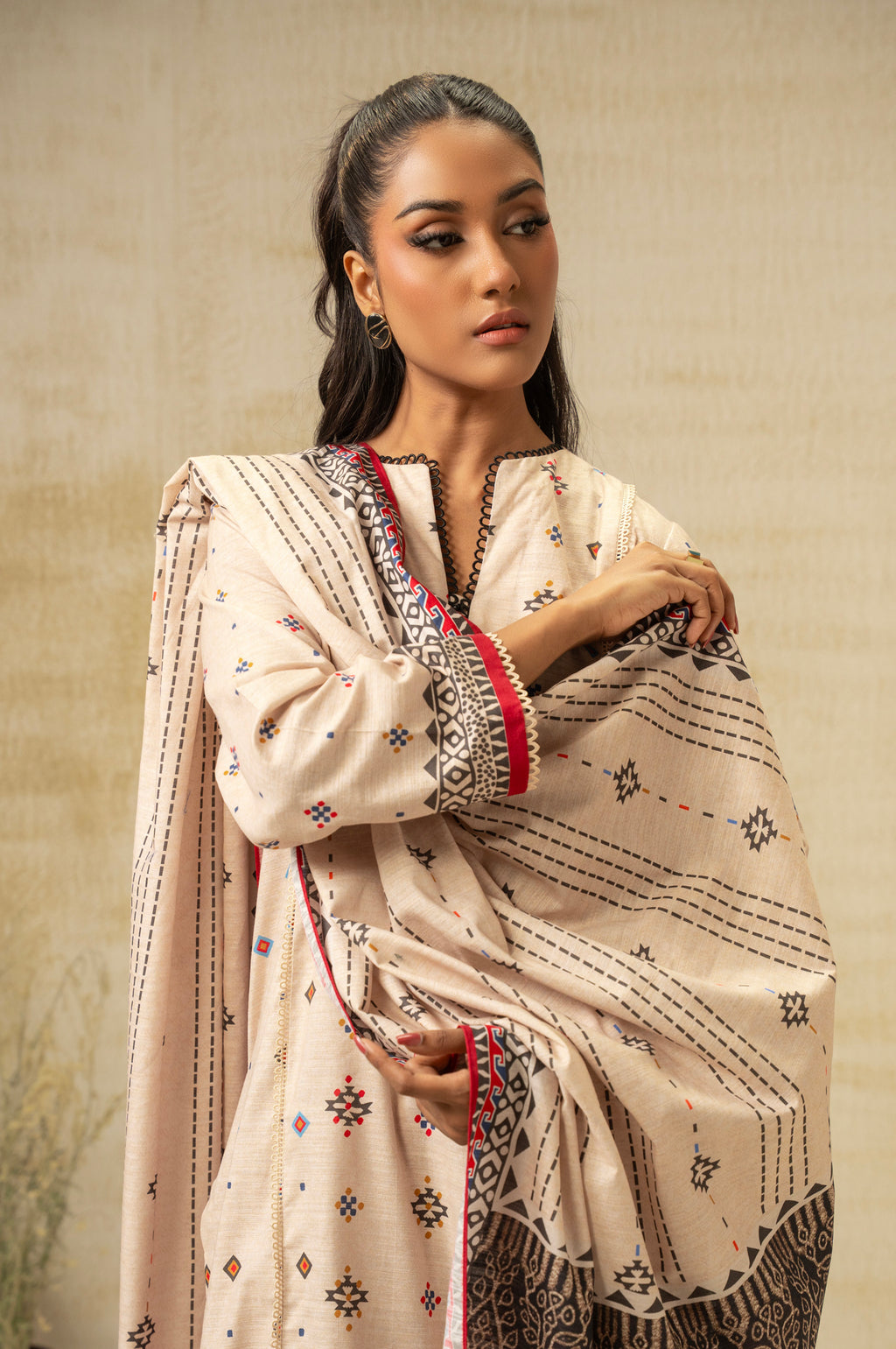 UNSTITCHED DIGITAL PRINTED SUIT