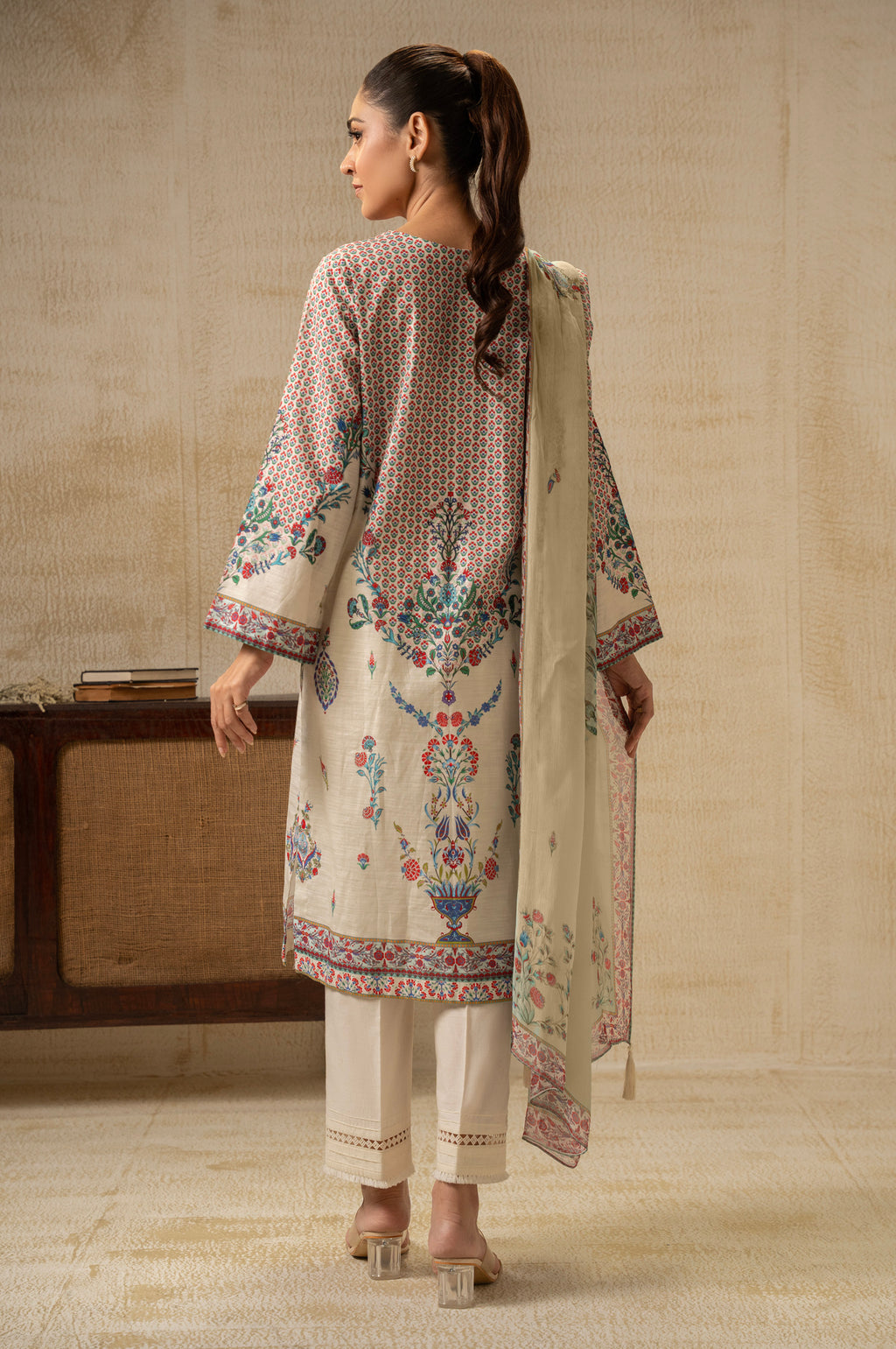 UNSTITCHED DIGITAL PRINTED SUIT