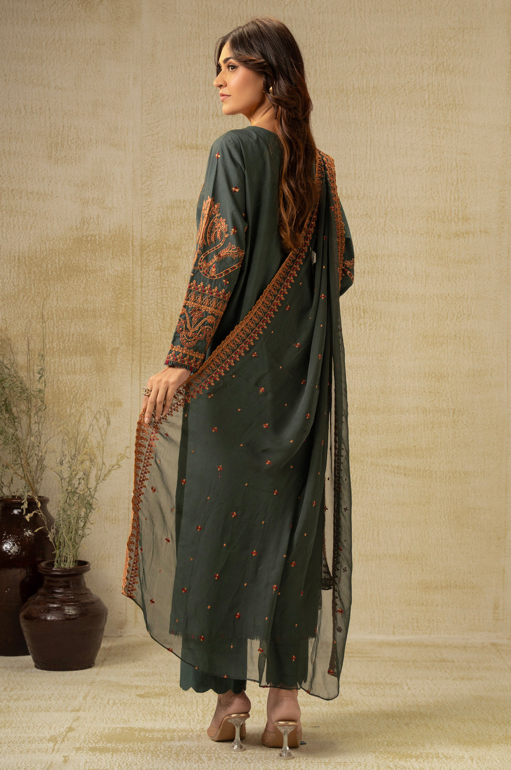 UNSTITCHED DYED EMBROIDERED SUIT