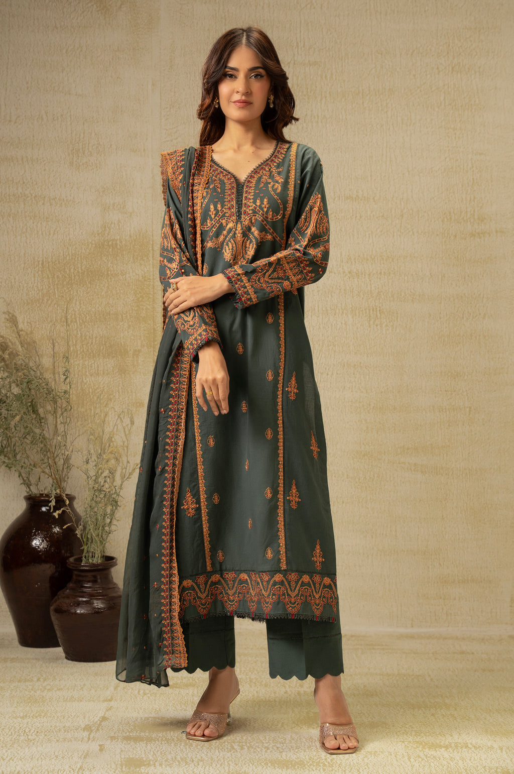 UNSTITCHED DYED EMBROIDERED SUIT