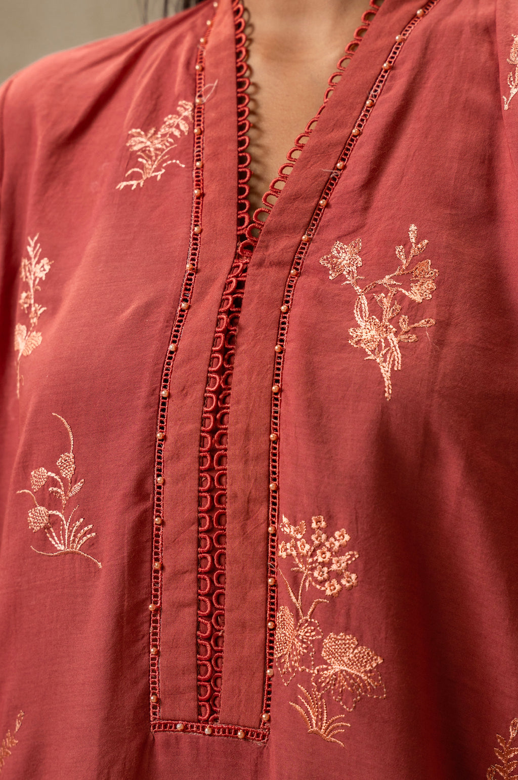 UNSTITCHED DYED EMBROIDERED SUIT