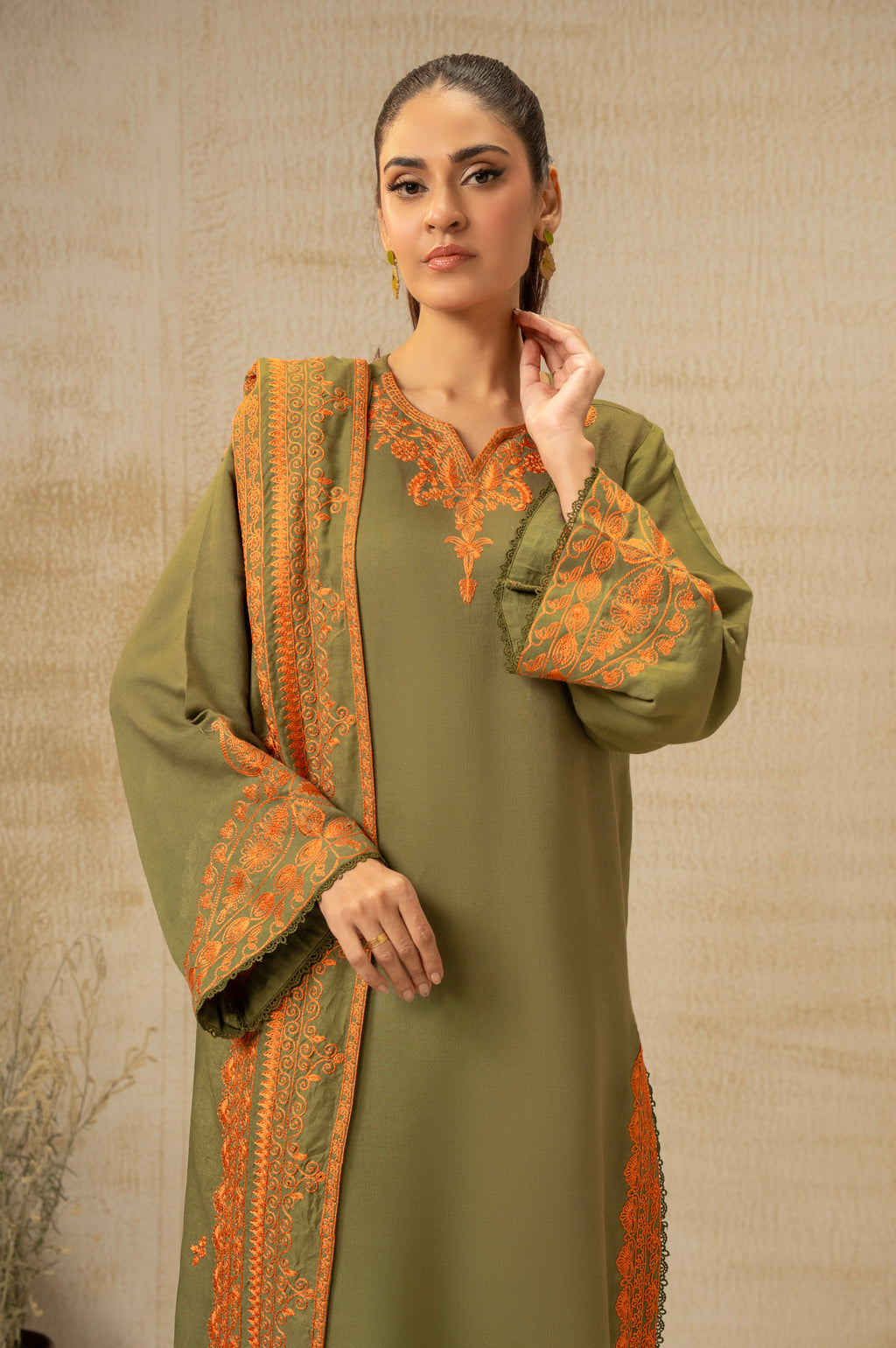 UNSTITCHED EMBROIDERED SUIT