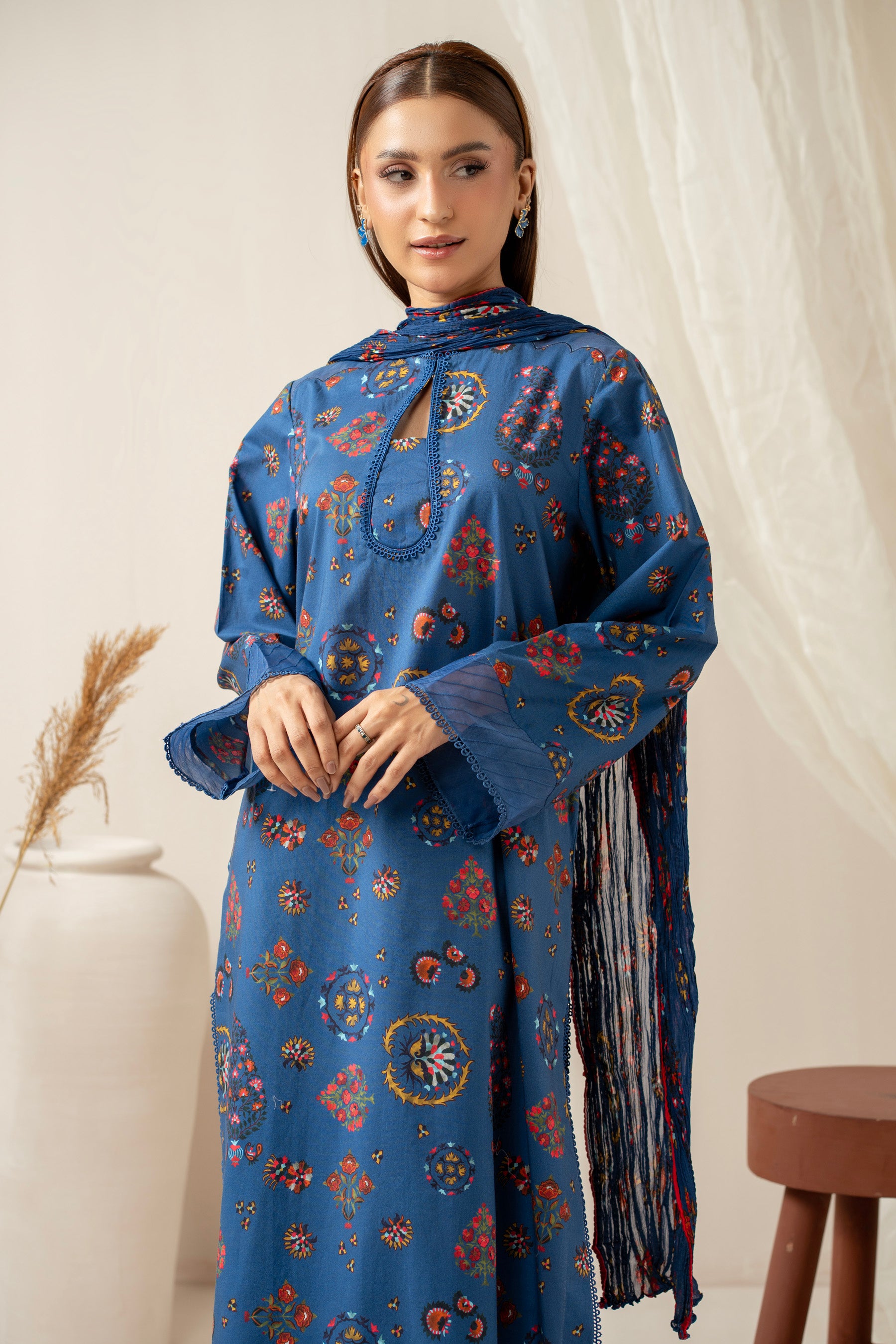 UNSTITCHED PRINTED SUIT