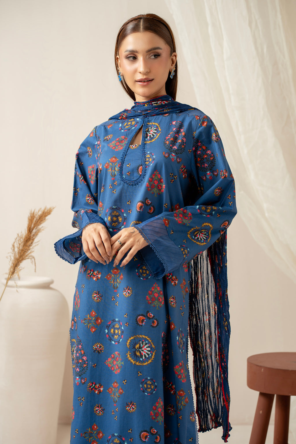 UNSTITCHED PRINTED SUIT