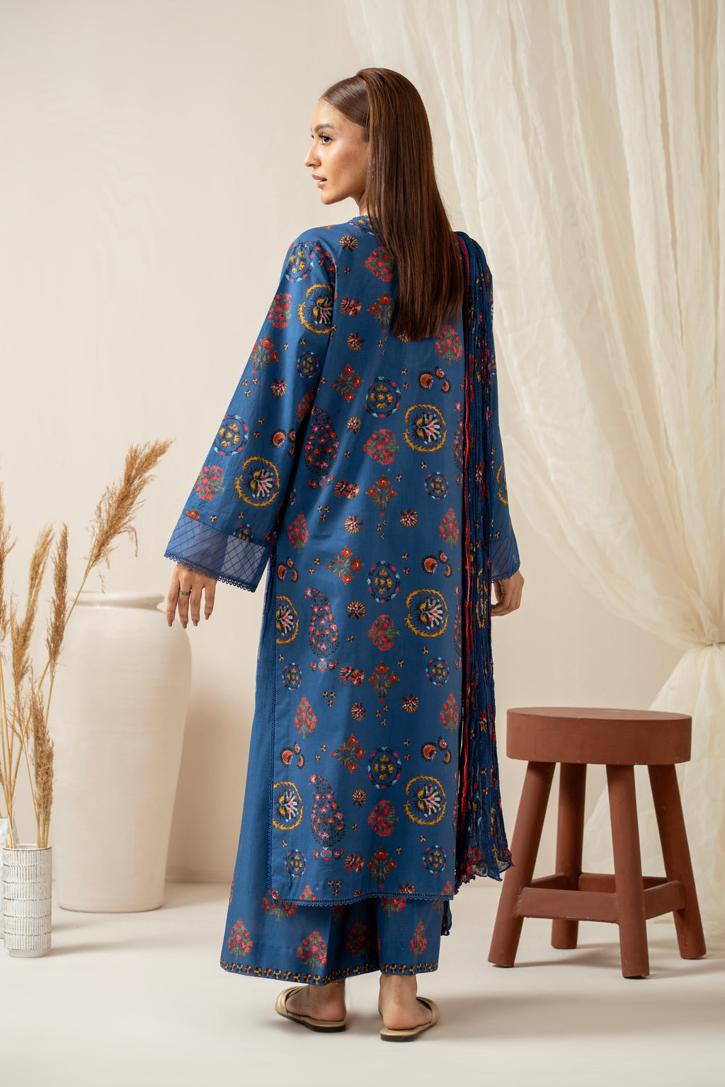 UNSTITCHED PRINTED SUIT