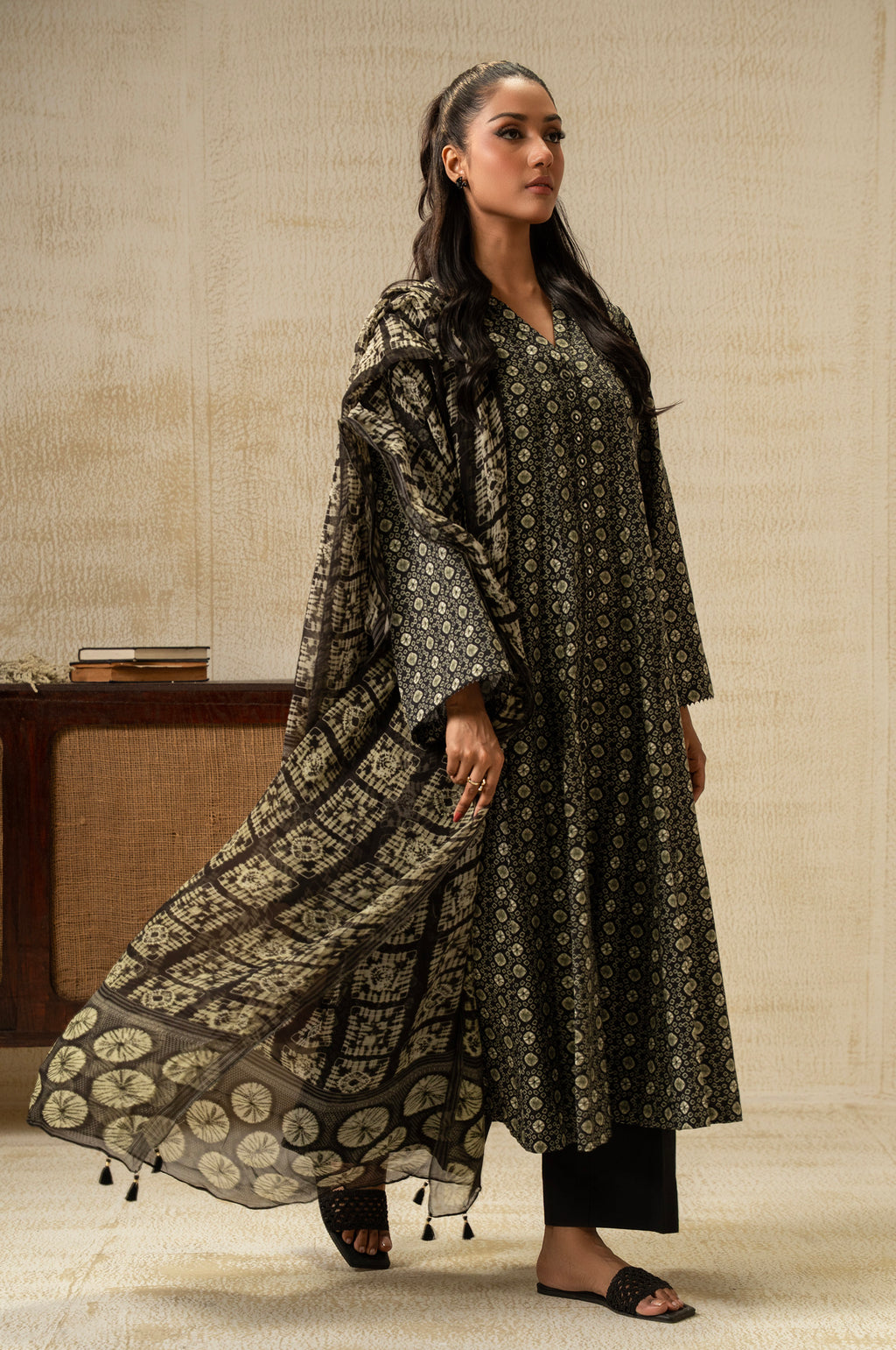 UNSTITCHED DIGITAL PRINTED SUIT