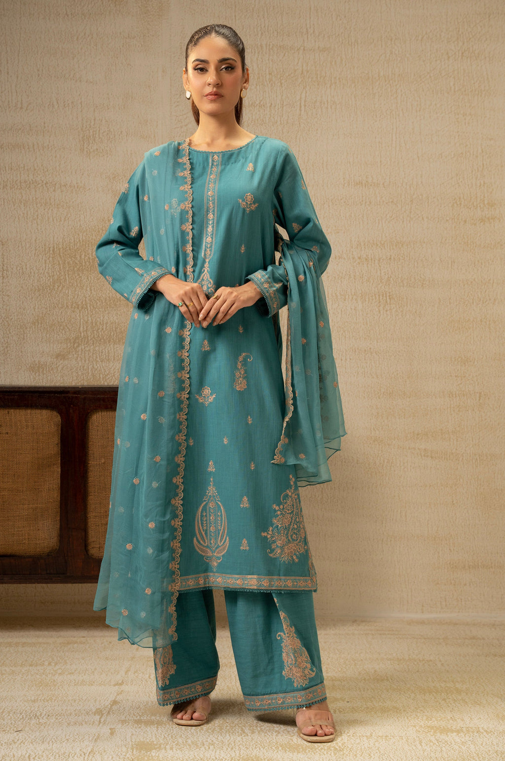 EMBROIDERED KHADDAR UNSTITCHED SHIRT BOTTOM