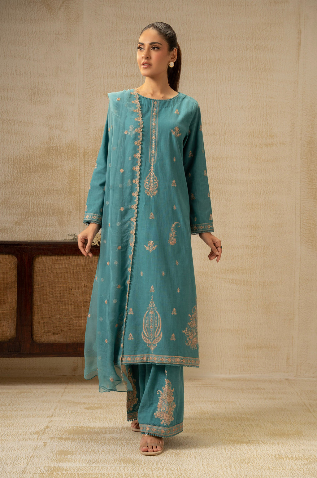 EMBROIDERED KHADDAR UNSTITCHED SHIRT BOTTOM