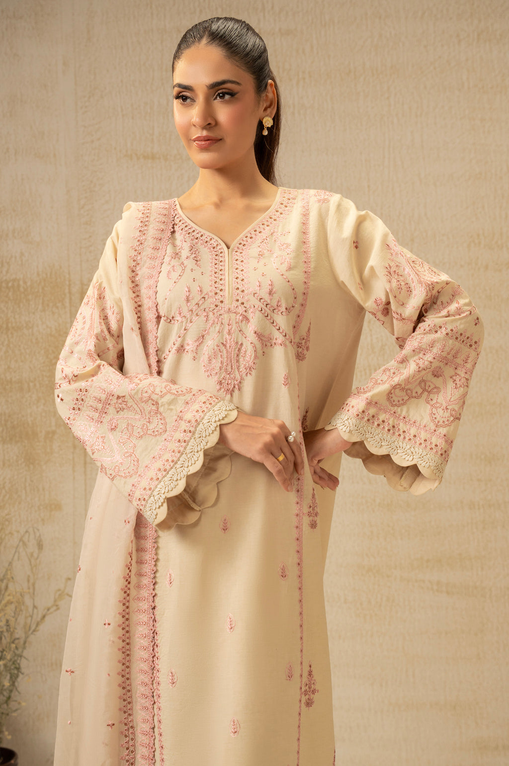 UNSTITCHED DYED EMBROIDERED SUIT