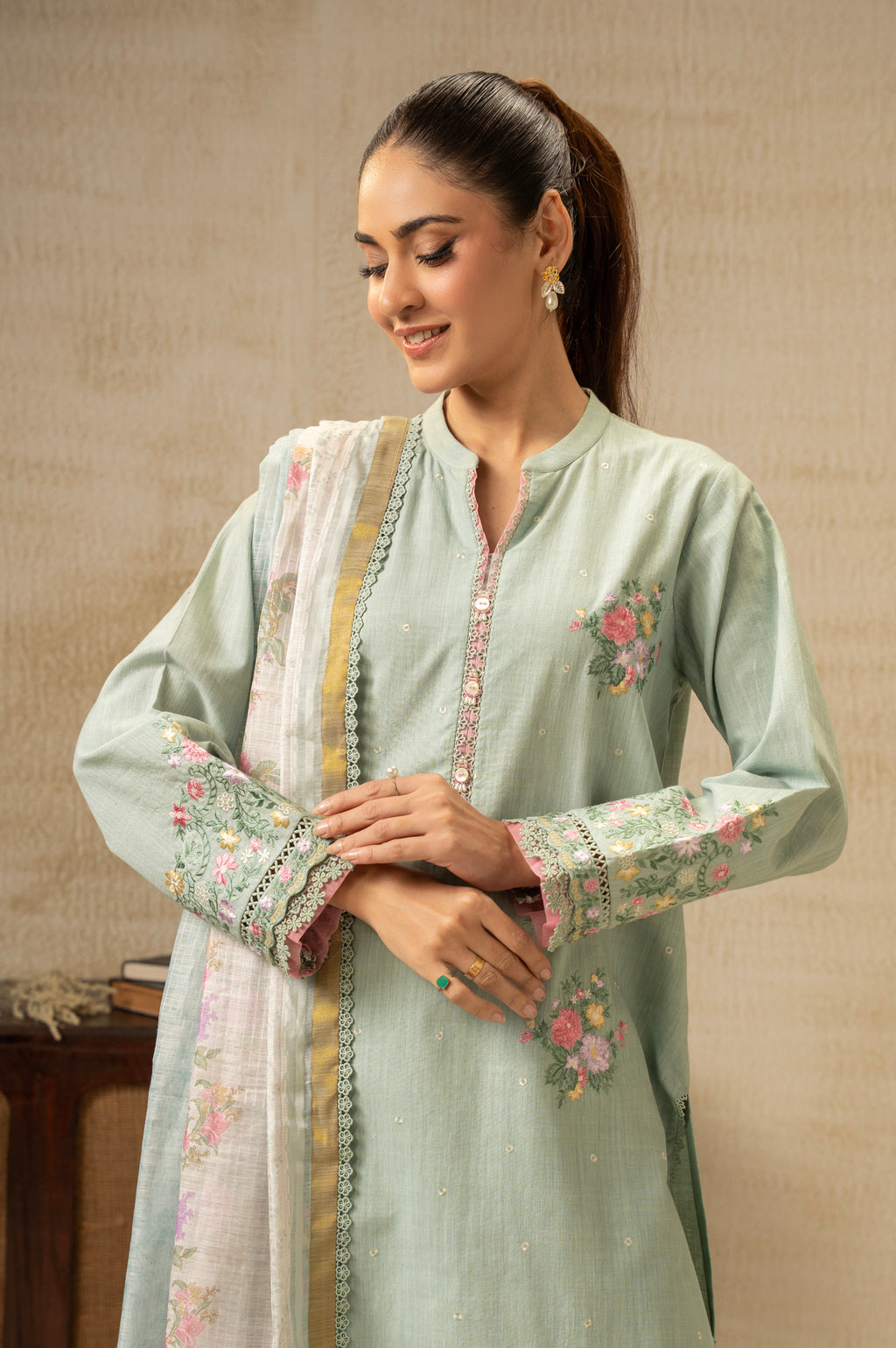 UNSTITCHED EMBROIDERED SUIT