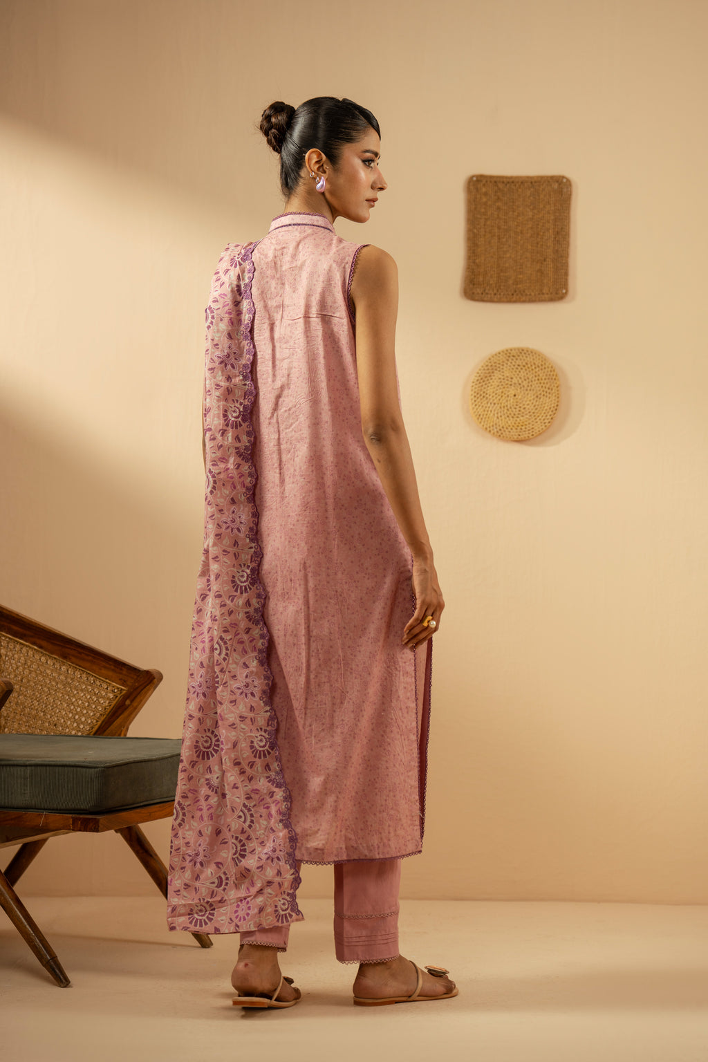 EMBROIDERED LAWN UNSTITCHED 3 PIECE SUIT