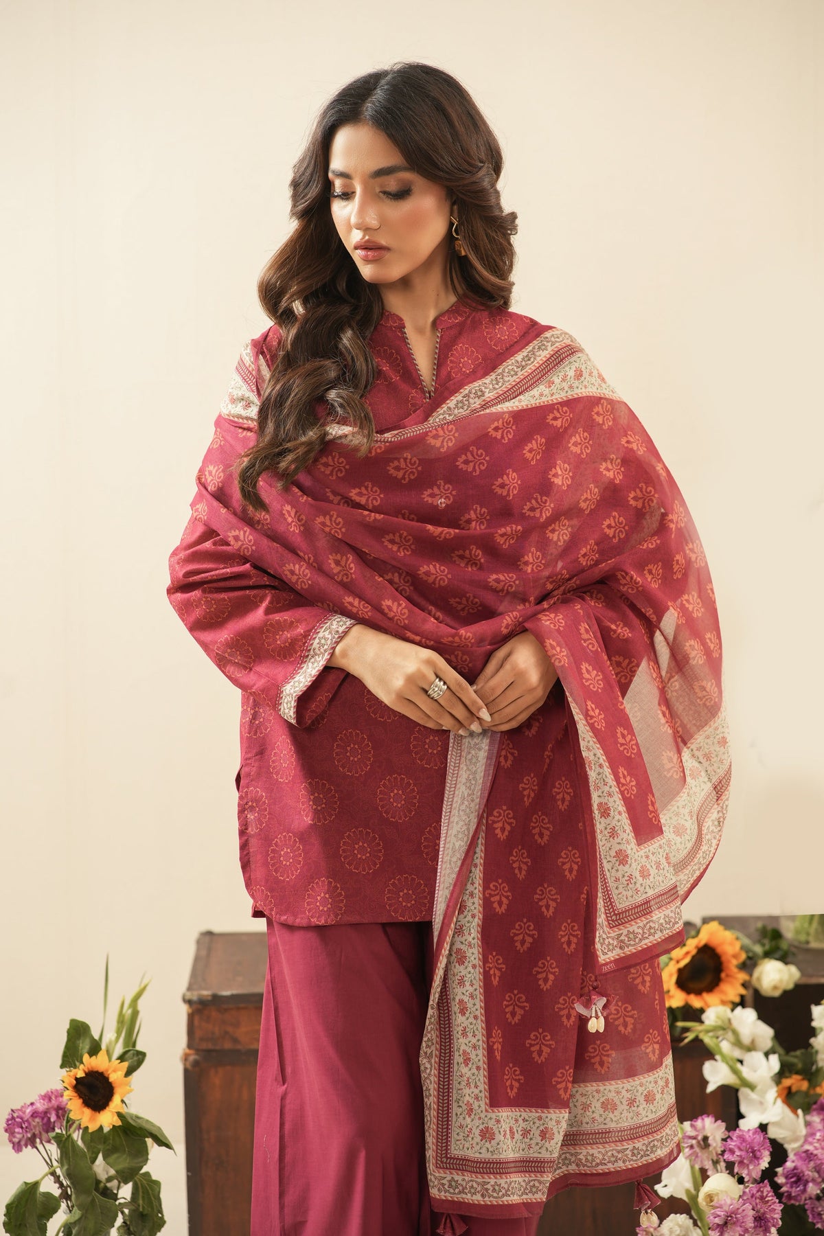 PRINTED LAWN UNSTITCHED 3 PIECE SUIT