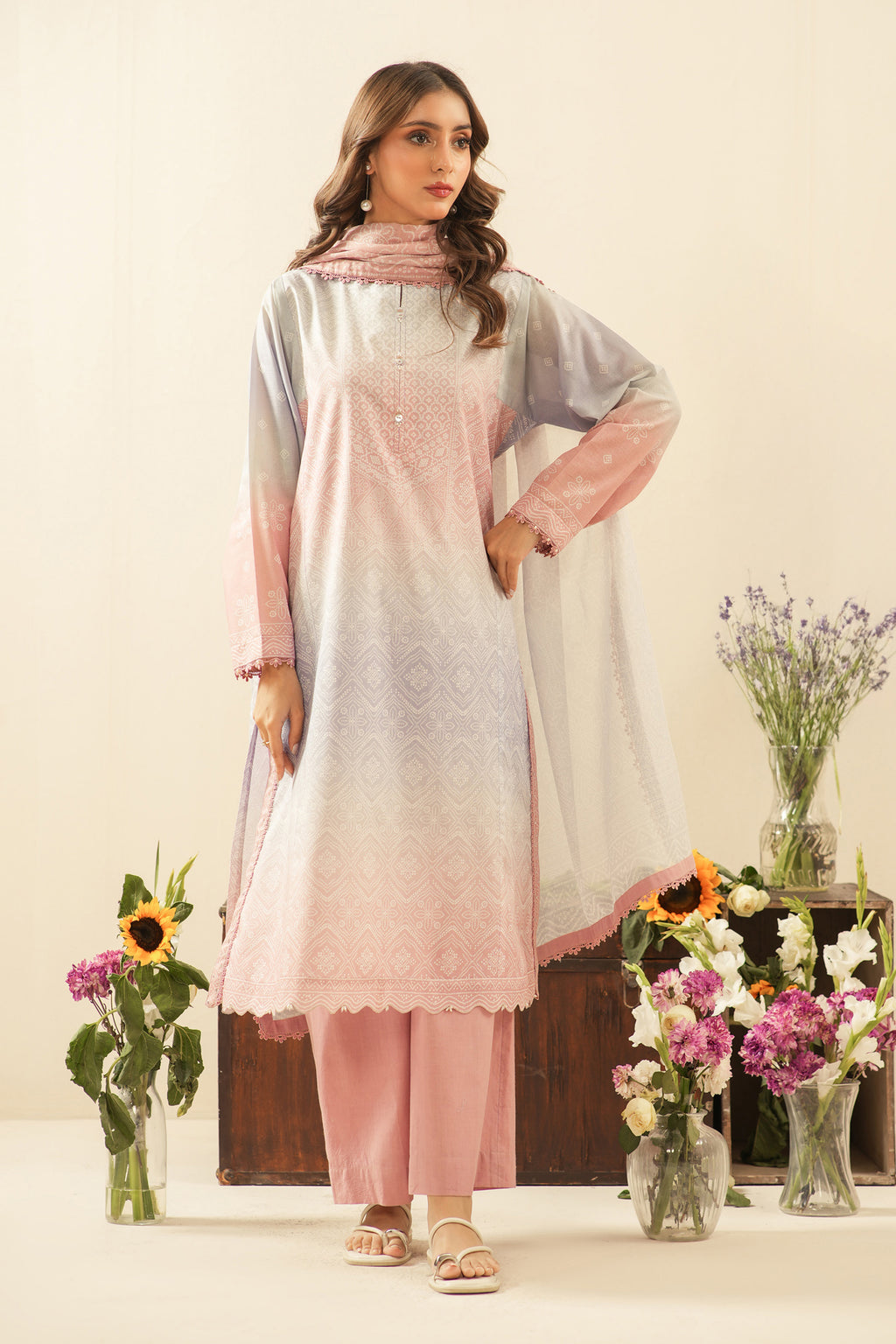 PRINTED LAWN UNSTITCHED 3 PIECE SUIT