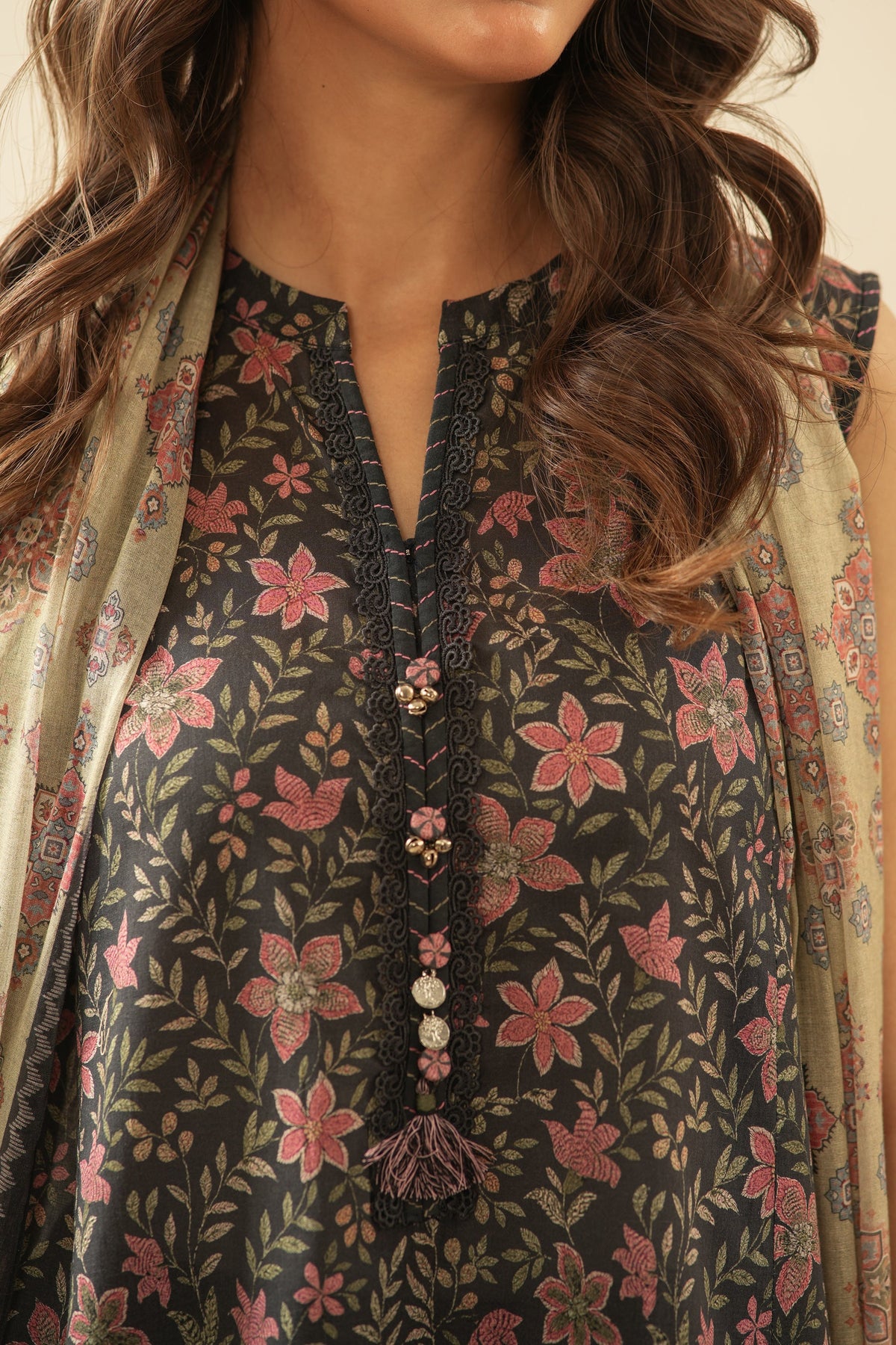 PRINTED LAWN UNSTITCHED 3 PIECE SUIT