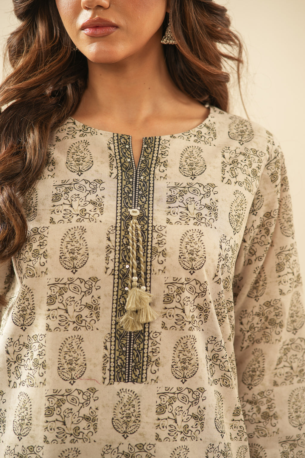 PRINTED LAWN UNSTITCHED 3 PIECE SUIT