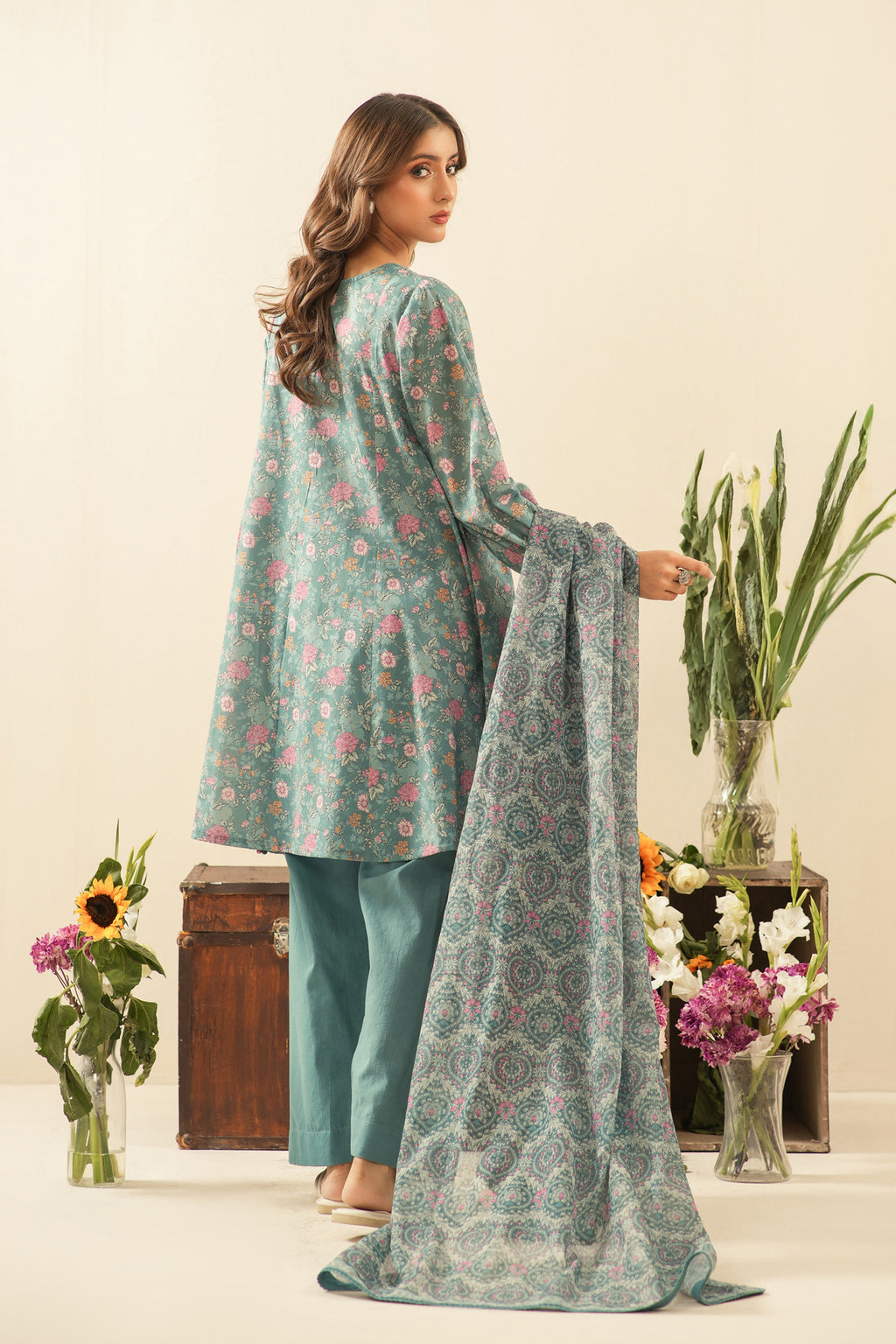 PRINTED LAWN UNSTITCHED 3 PIECE SUIT