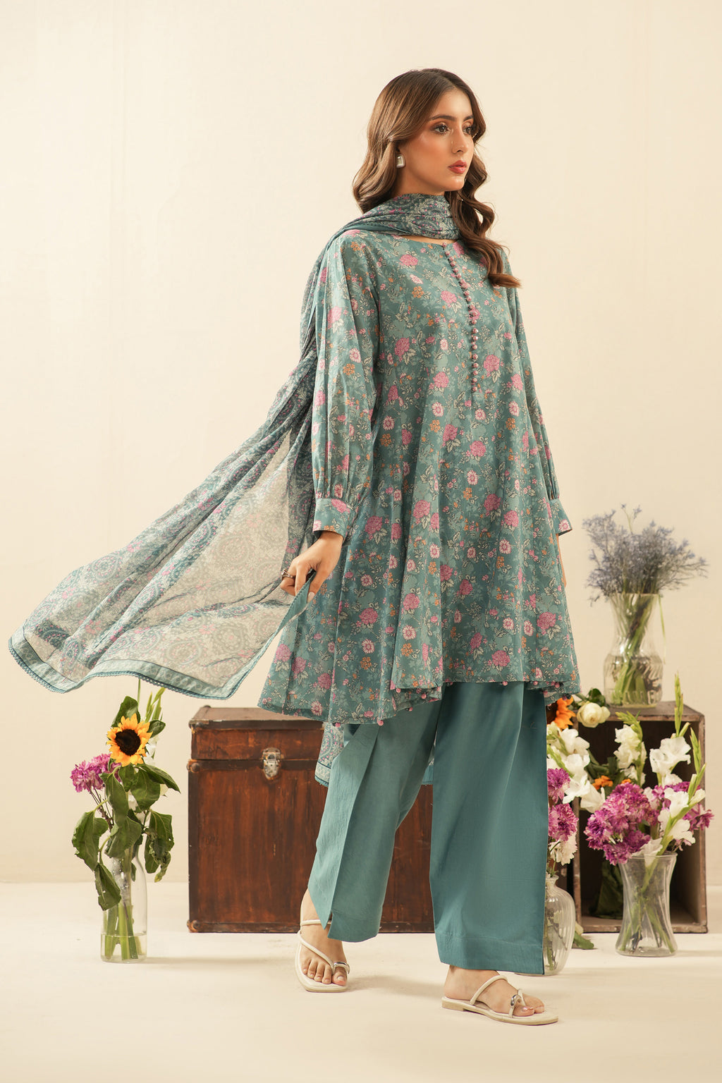 PRINTED LAWN UNSTITCHED 3 PIECE SUIT