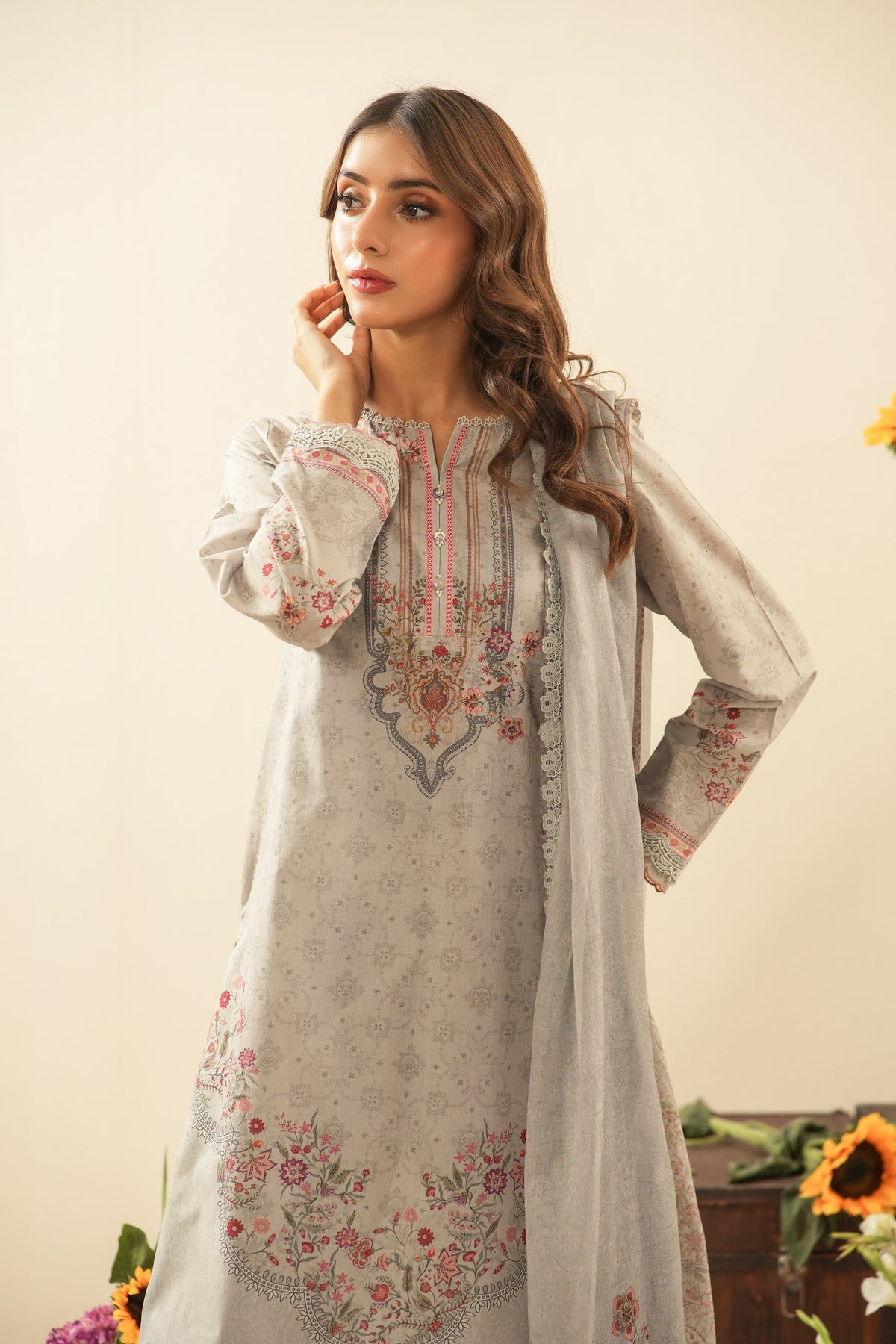 PRINTED LAWN UNSTITCHED 3 PIECE SUIT