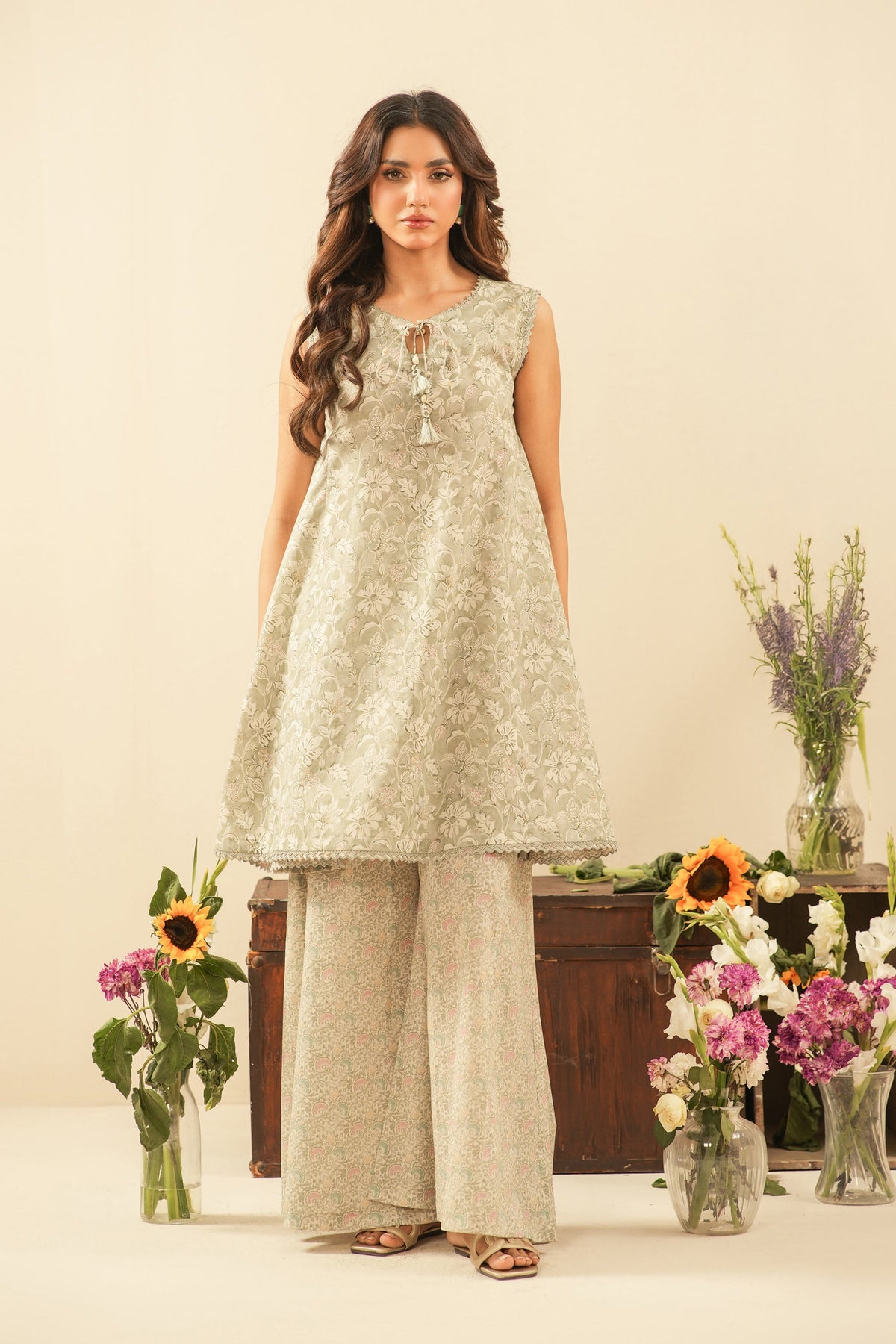 PRINTED LAWN UNSTITCHED 3 PIECE SUIT