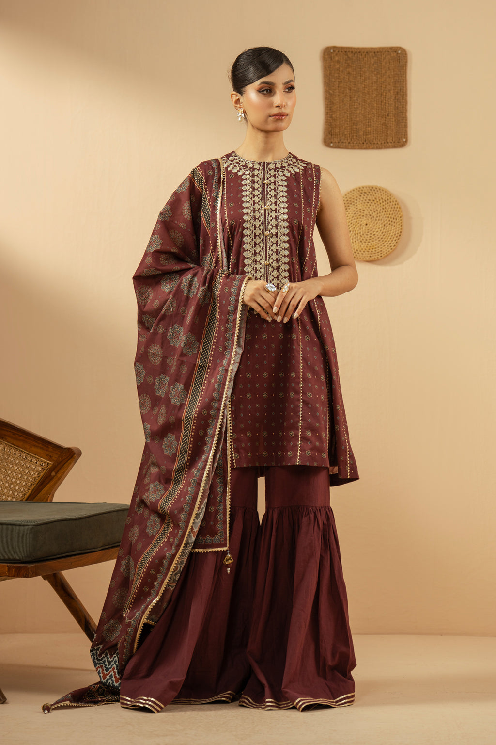 EMBROIDERED LAWN UNSTITCHED 3 PIECE SUIT