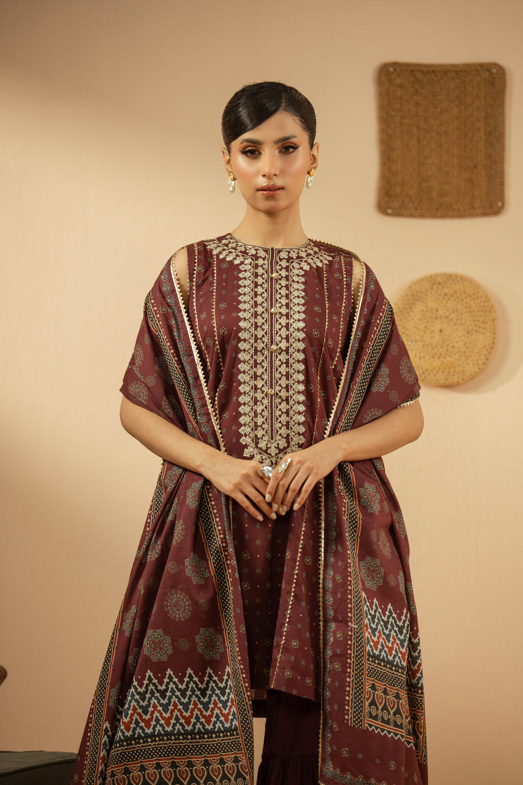 EMBROIDERED LAWN UNSTITCHED 3 PIECE SUIT