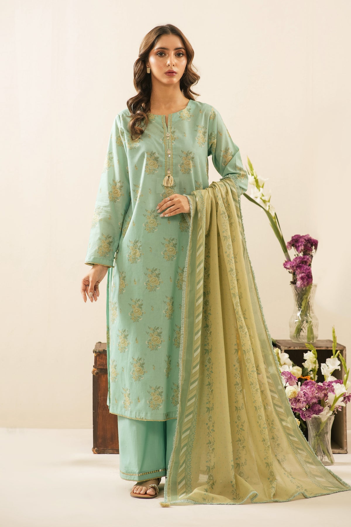 PRINTED LAWN UNSTITCHED 3 PIECE SUIT