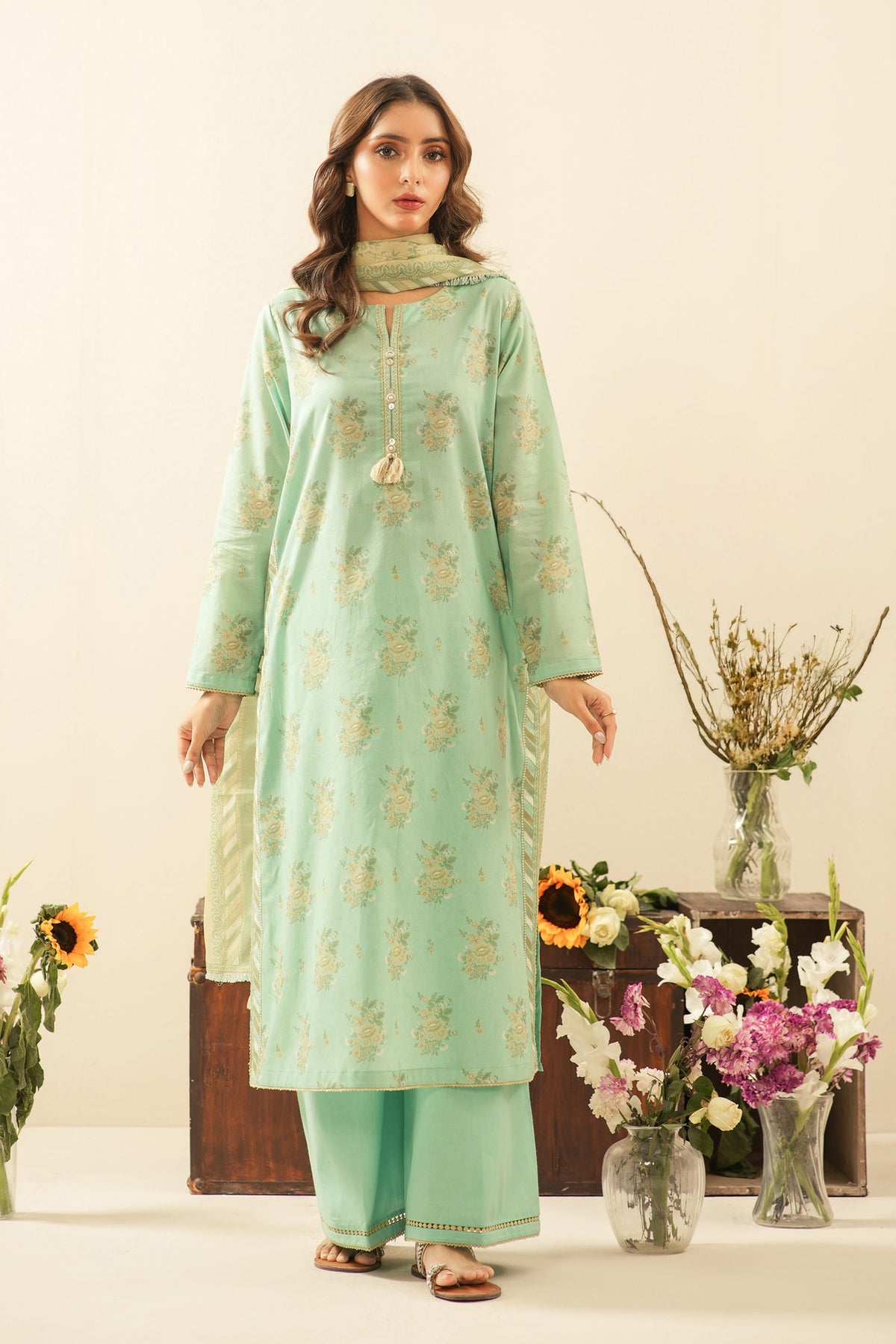 PRINTED LAWN UNSTITCHED 3 PIECE SUIT