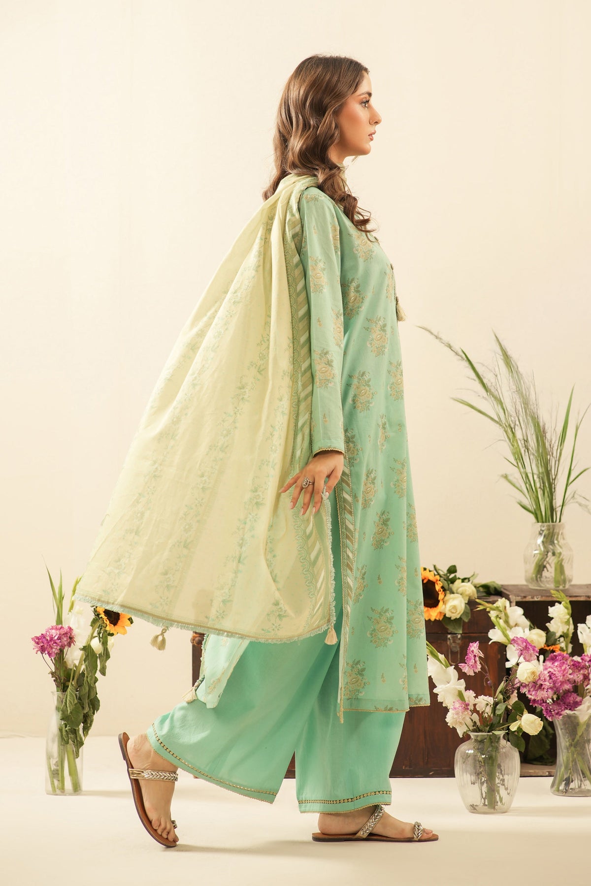 PRINTED LAWN UNSTITCHED 3 PIECE SUIT