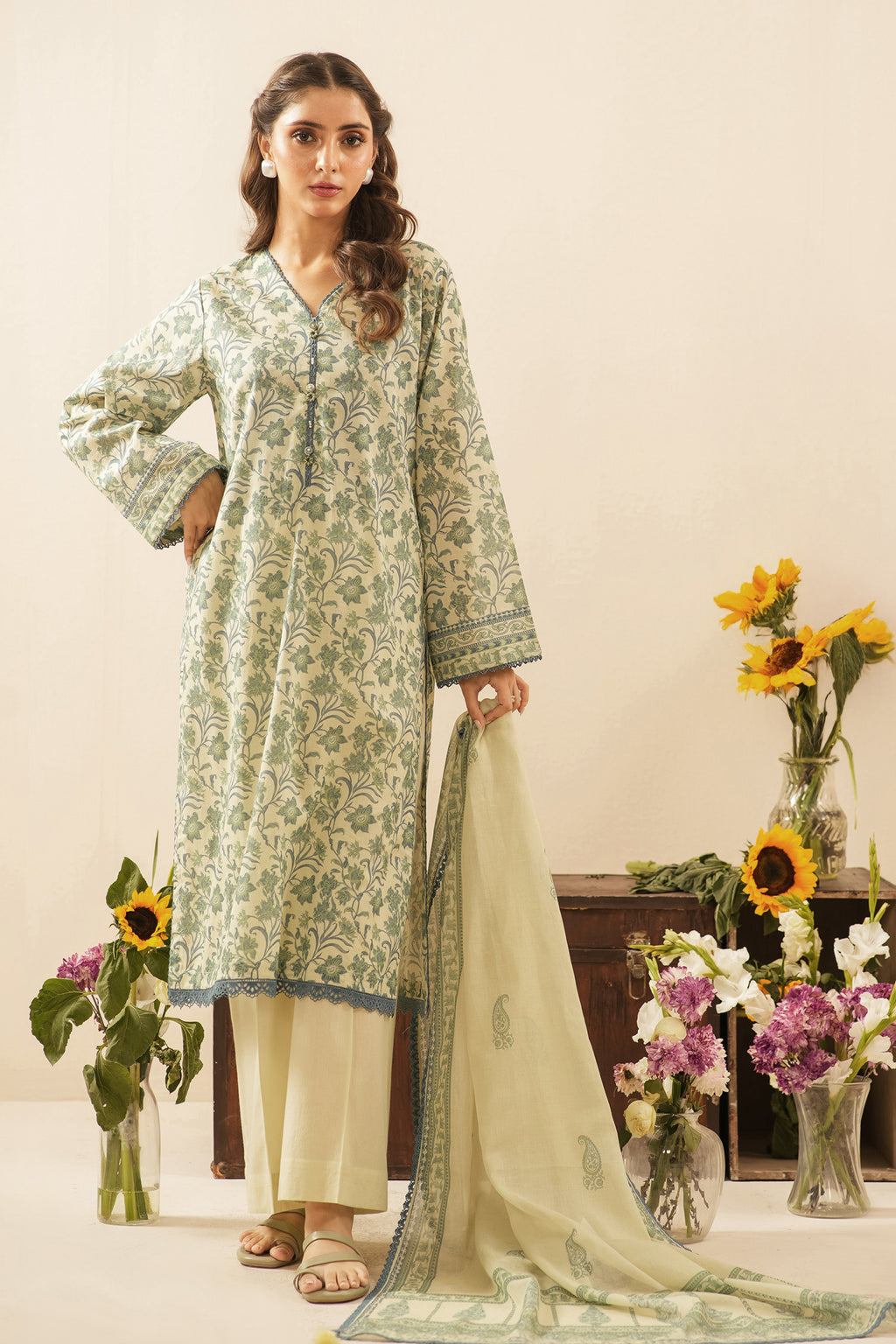 PRINTED LAWN UNSTITCHED 3 PIECE SUIT