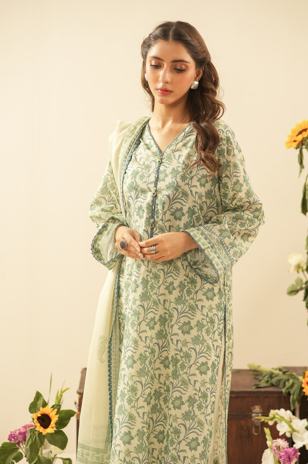PRINTED LAWN UNSTITCHED 3 PIECE SUIT