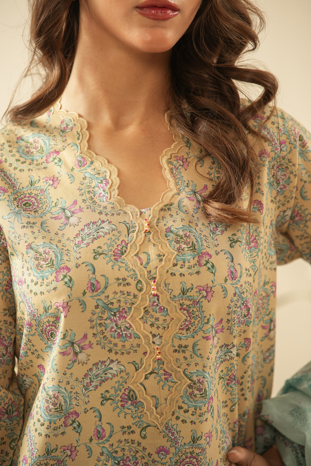 PRINTED LAWN UNSTITCHED 3 PIECE SUIT