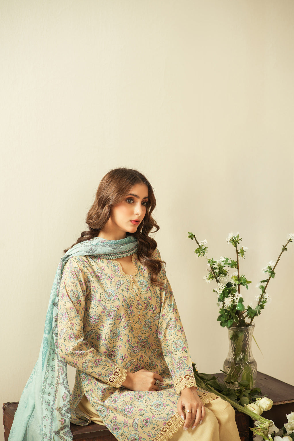 PRINTED LAWN UNSTITCHED 3 PIECE SUIT