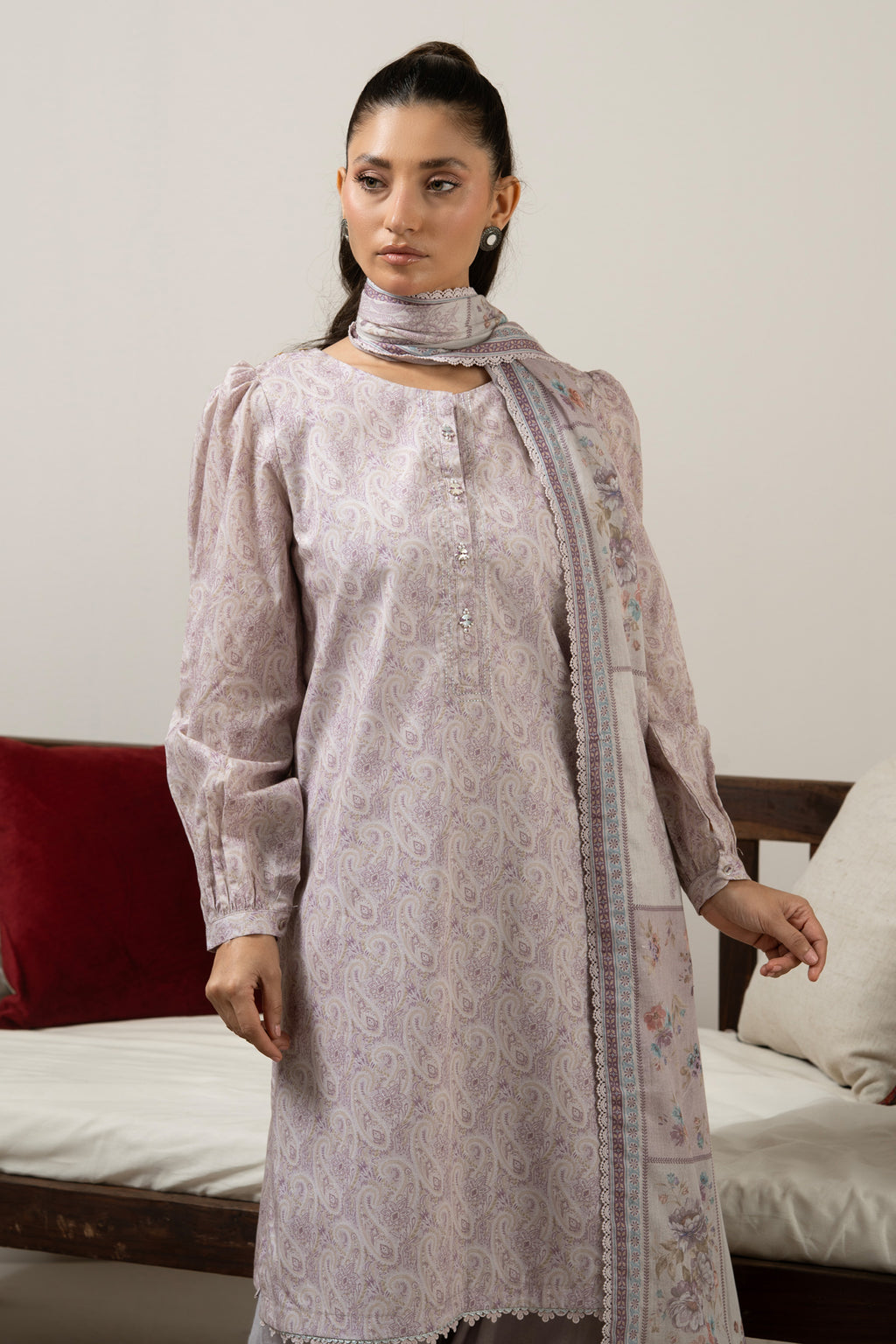 PRINTED LAWN UNSTITCHED 3 PIECE SUIT