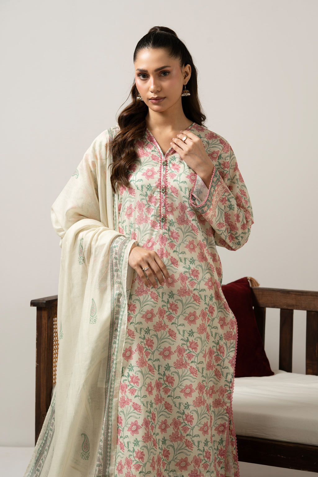 PRINTED LAWN UNSTITCHED 3 PIECE SUIT