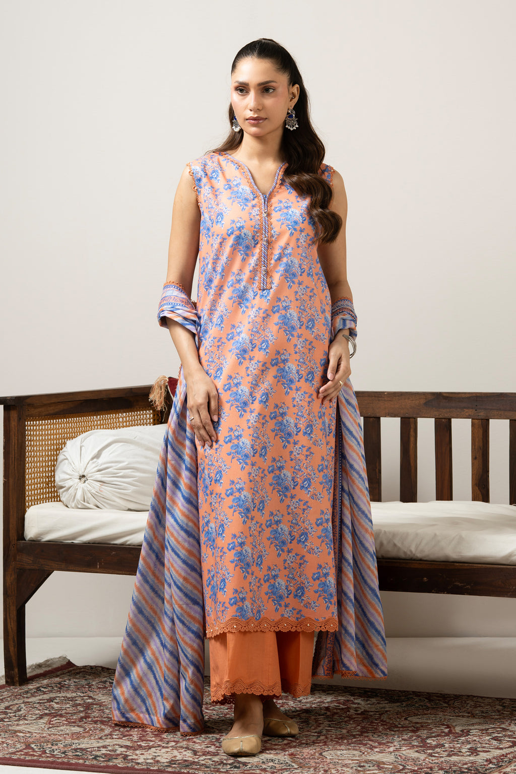 PRINTED LAWN UNSTITCHED 3 PIECE SUIT