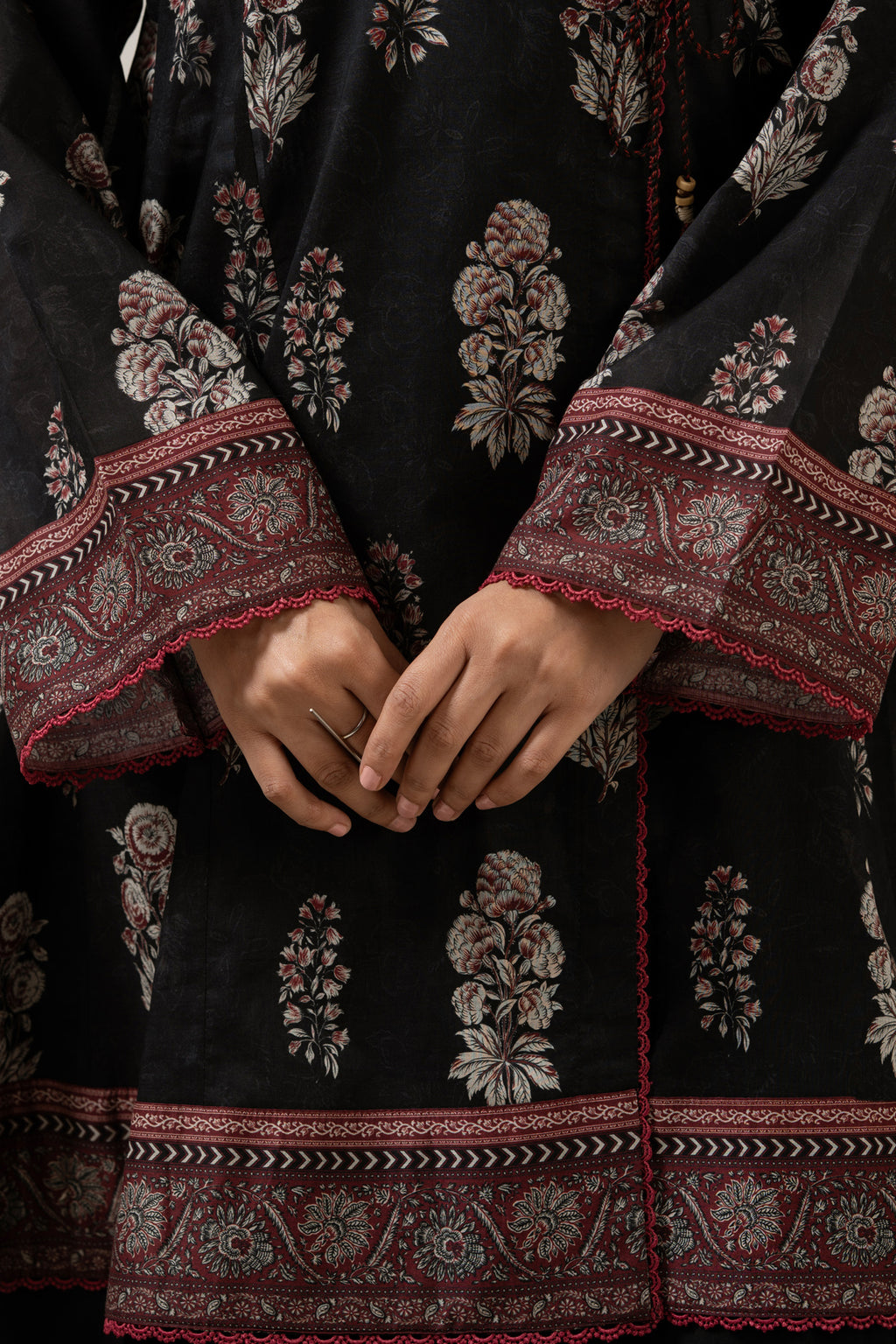 PRINTED LAWN UNSTITCHED 3 PIECE SUIT