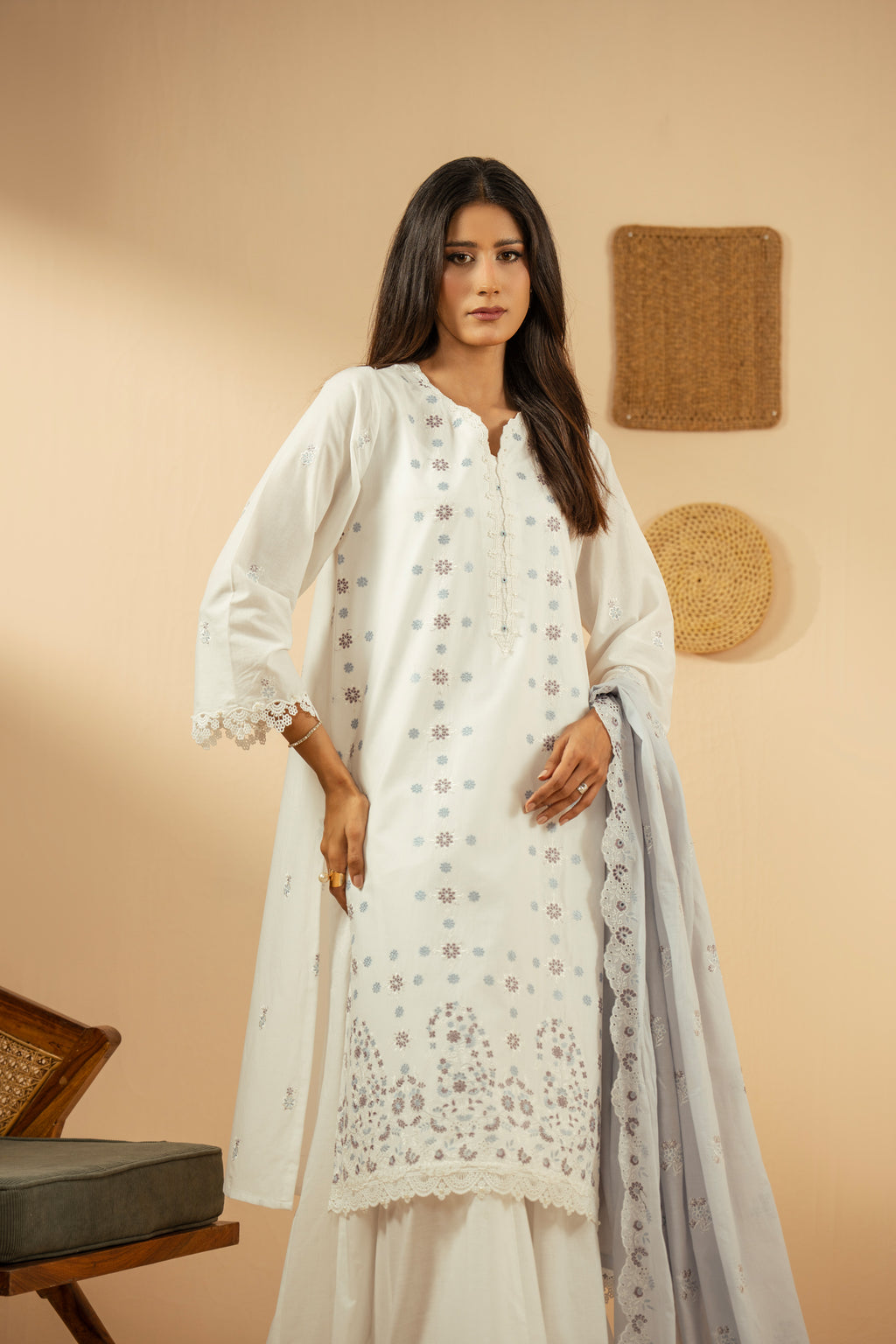 EMBROIDERED CHIKANKARI UNSTITCHED 3 PIECE SUIT