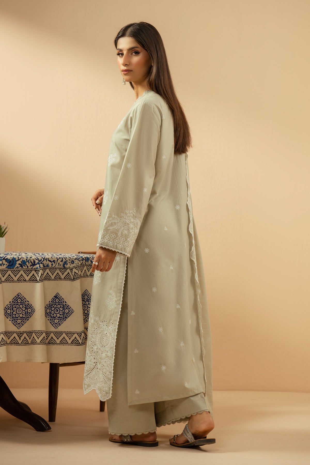 UNSTITCHED 3 PIECE SUIT