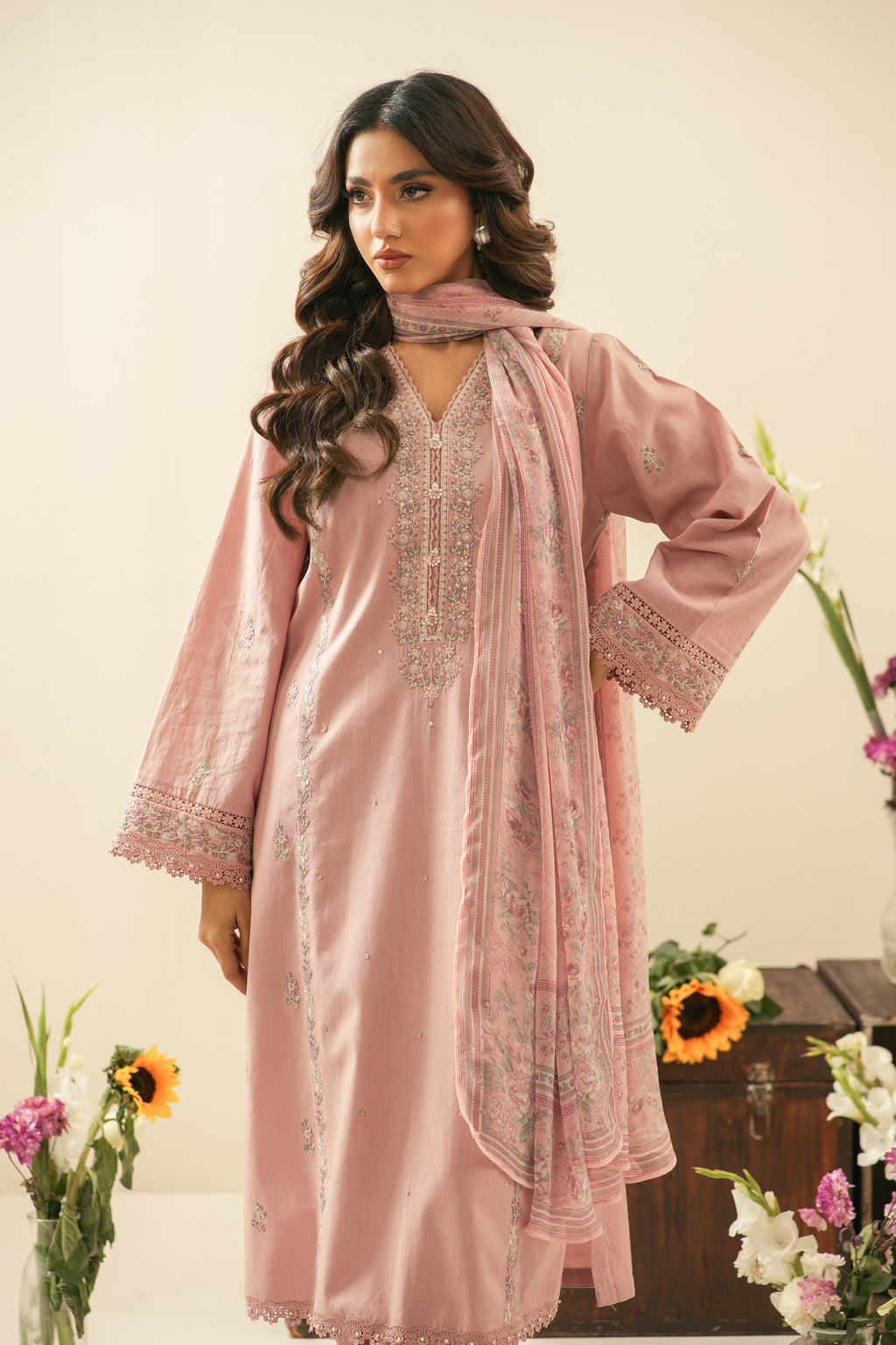 EMBROIDERED CAMBRIC UNSTITCHED 3 PIECE SUIT