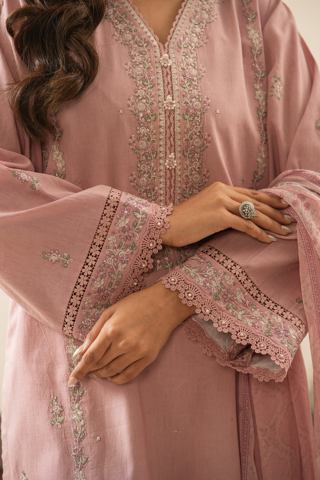 EMBROIDERED CAMBRIC UNSTITCHED 3 PIECE SUIT