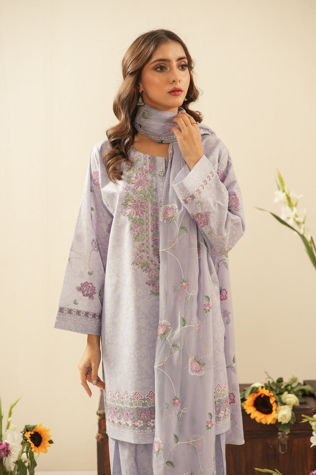 EMBROIDERED LAWN UNSTITCHED 3 PIECE SUIT