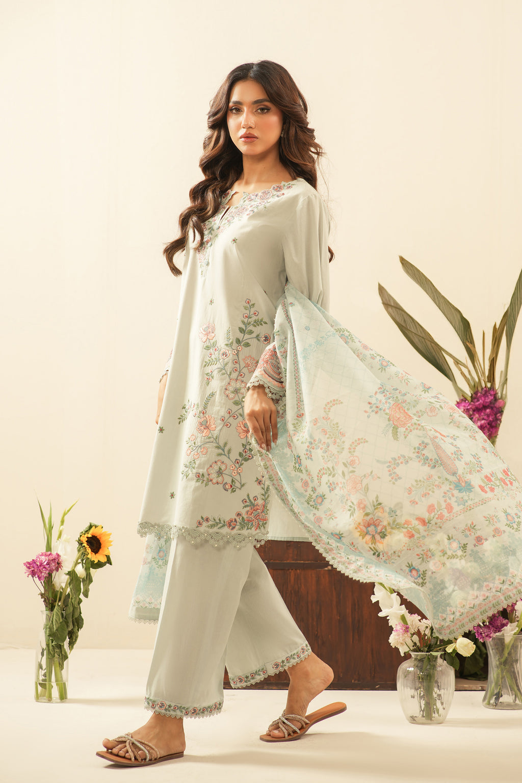 EMBROIDERED CAMBRIC UNSTITCHED 3 PIECE SUIT