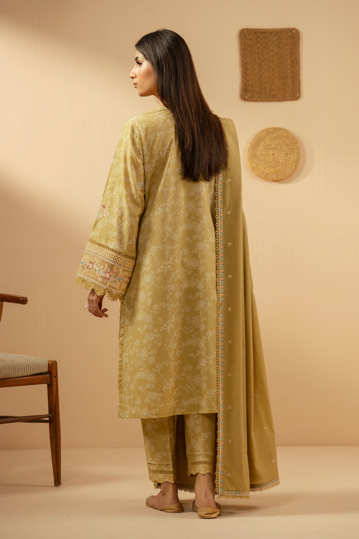 UNSTITCHED 3 PIECE SUIT